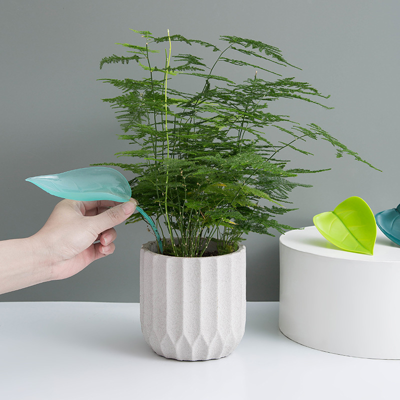 Corong Penyiraman Tanaman Pot  - Self Watering Insert ulasan dan harga